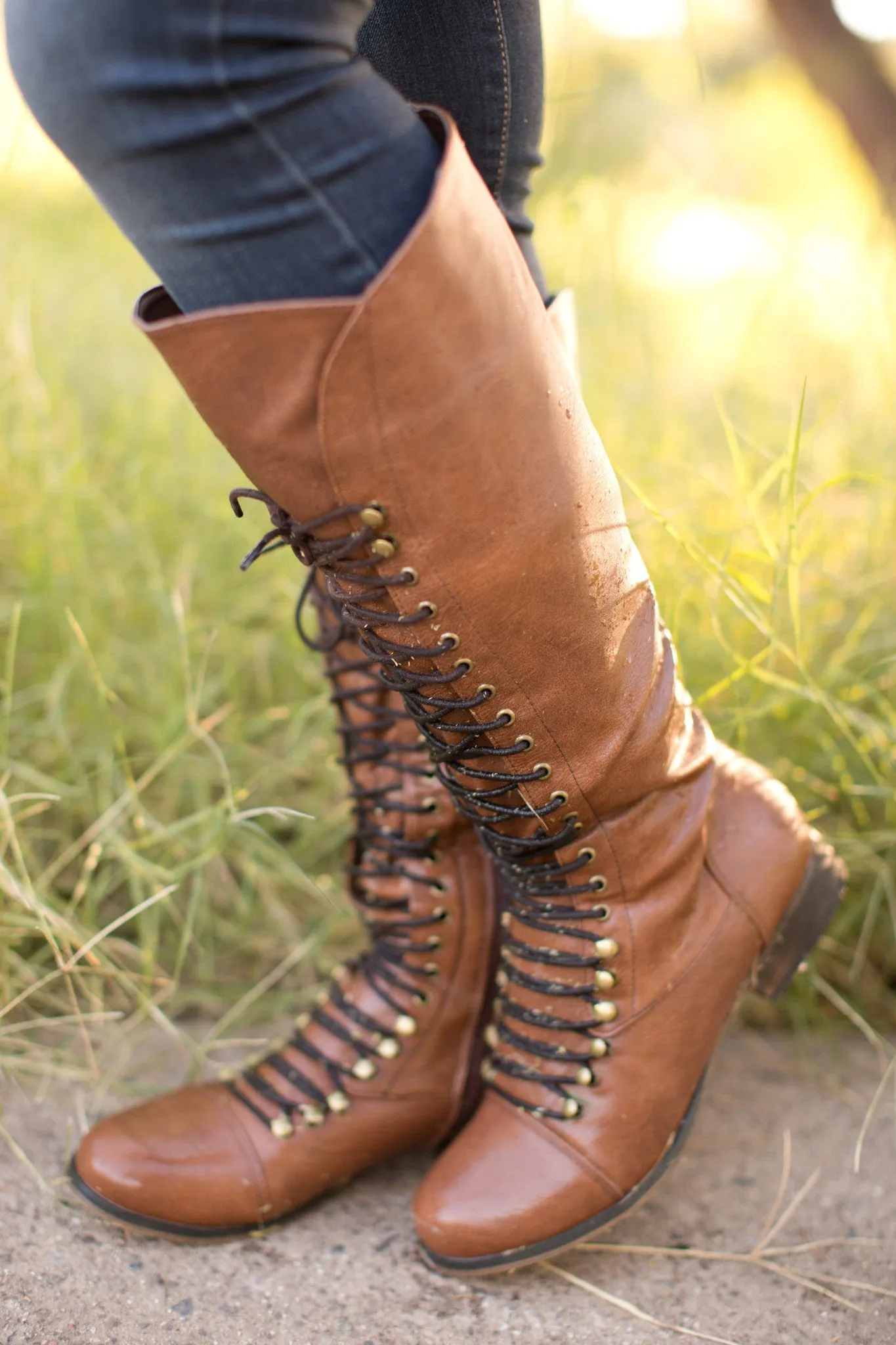 An Edgy Touch Lace Up Boots - Tan